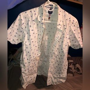 Men’s Demin Flower short sleeve button down shirt, flamingo themed. Size S